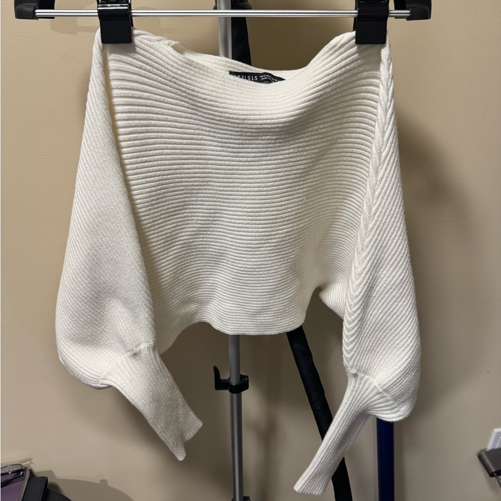 sweater - Picture 5 of 8